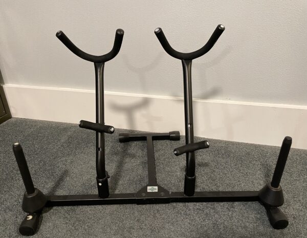 Belmonte dual sax stand with clarinet/flute pegs